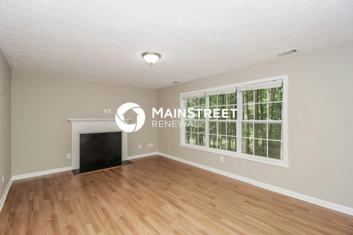 198 Hawthorn Drive – photo 2
