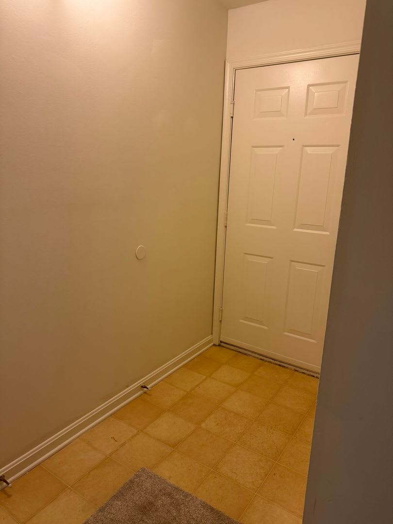 Impressive Unit Close to Shopping, Parks, METRO and more. – photo 2