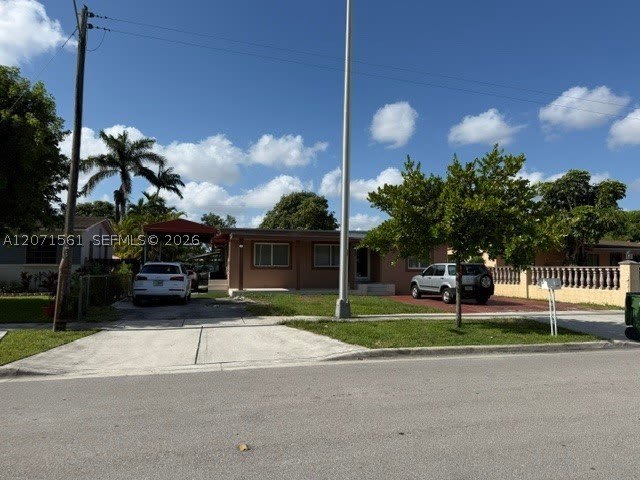 846 W 32nd St – photo 1