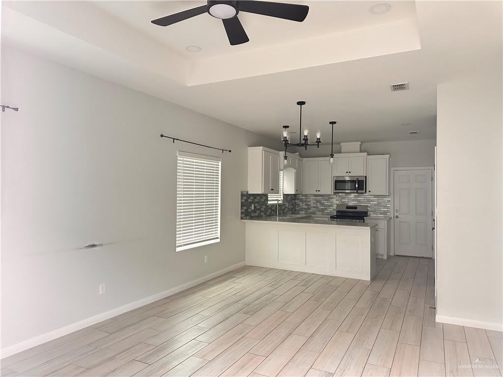 1019 N Clarence Avenue – photo 2