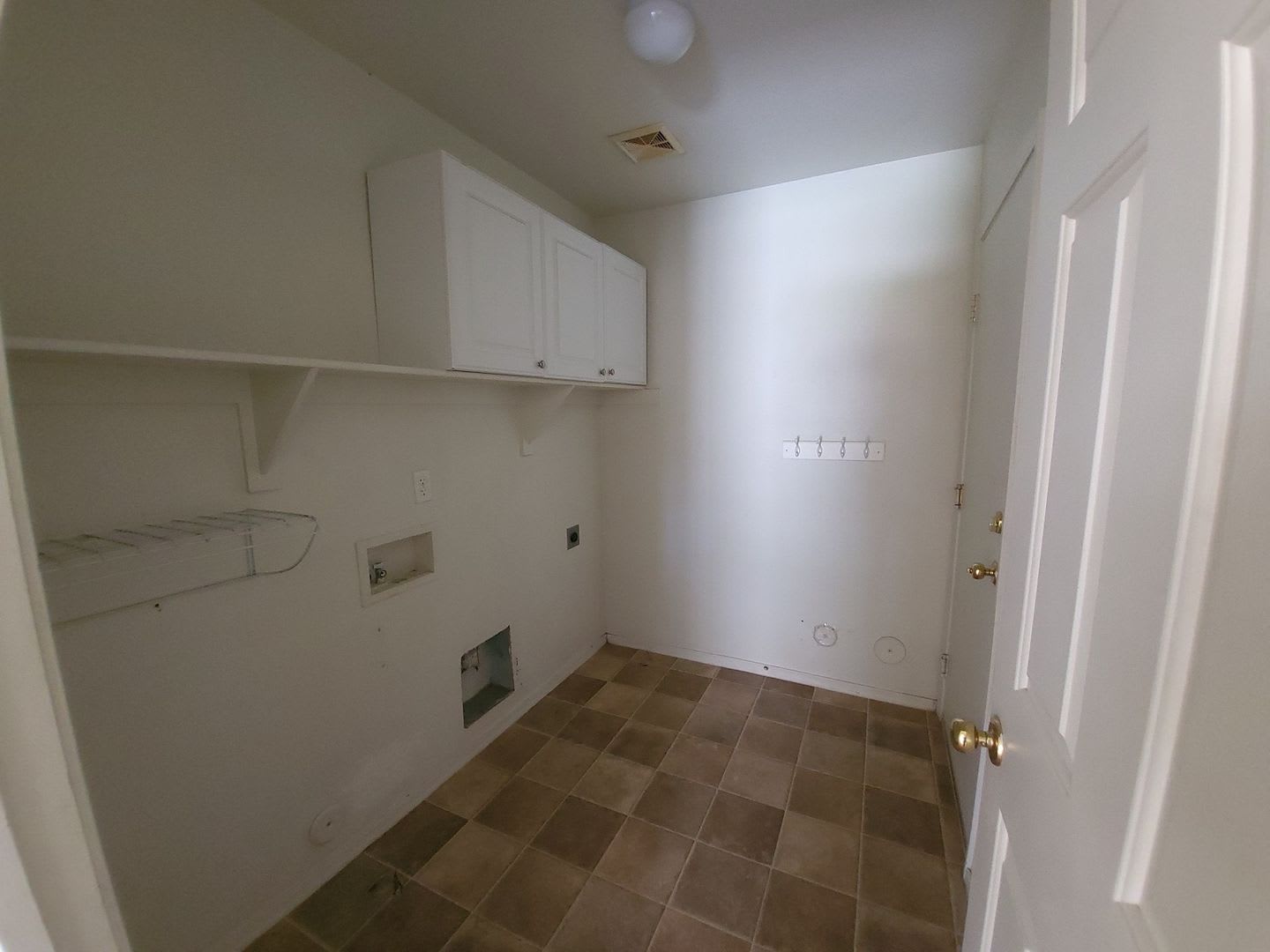 SPACIOUS HOME IN QUEEN CREEK! – photo 5