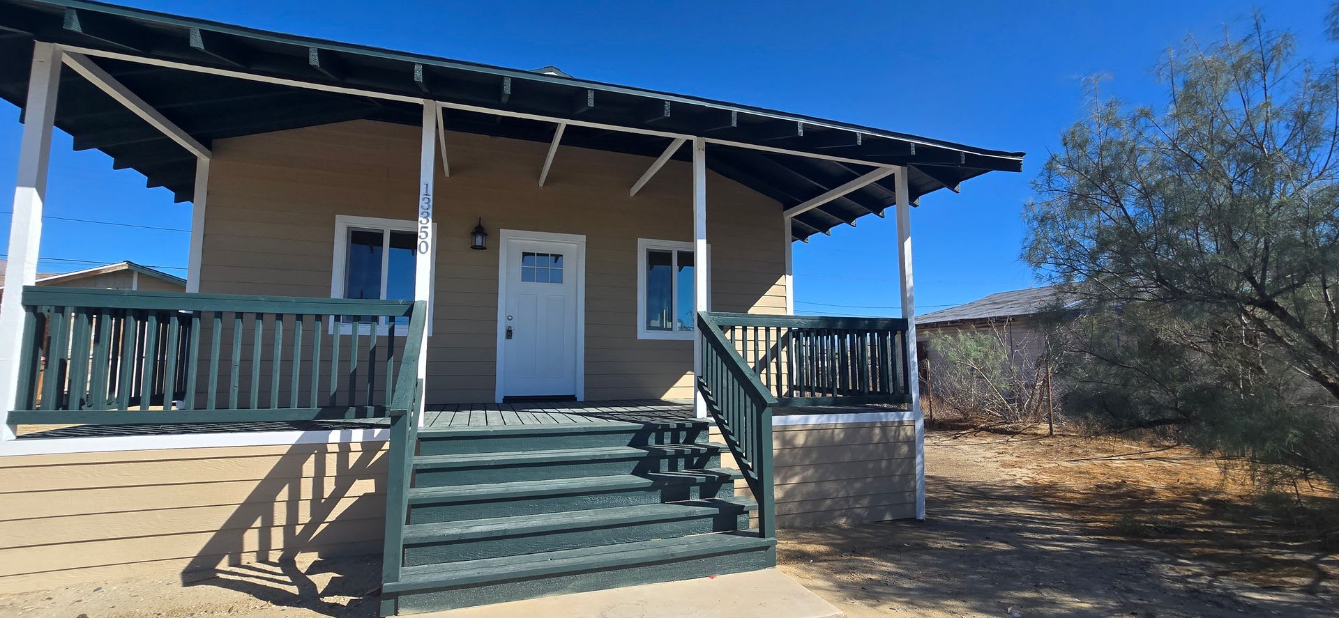 Cozy 2 bed 1 bath in Trona – photo 2