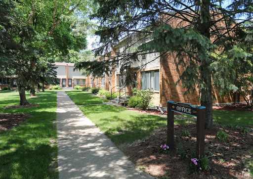 2 And 3 Bedroom Townhomes And 1 Bedroom Apartments – photo 2