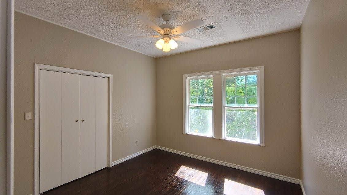 2350 Pecos St – photo 3