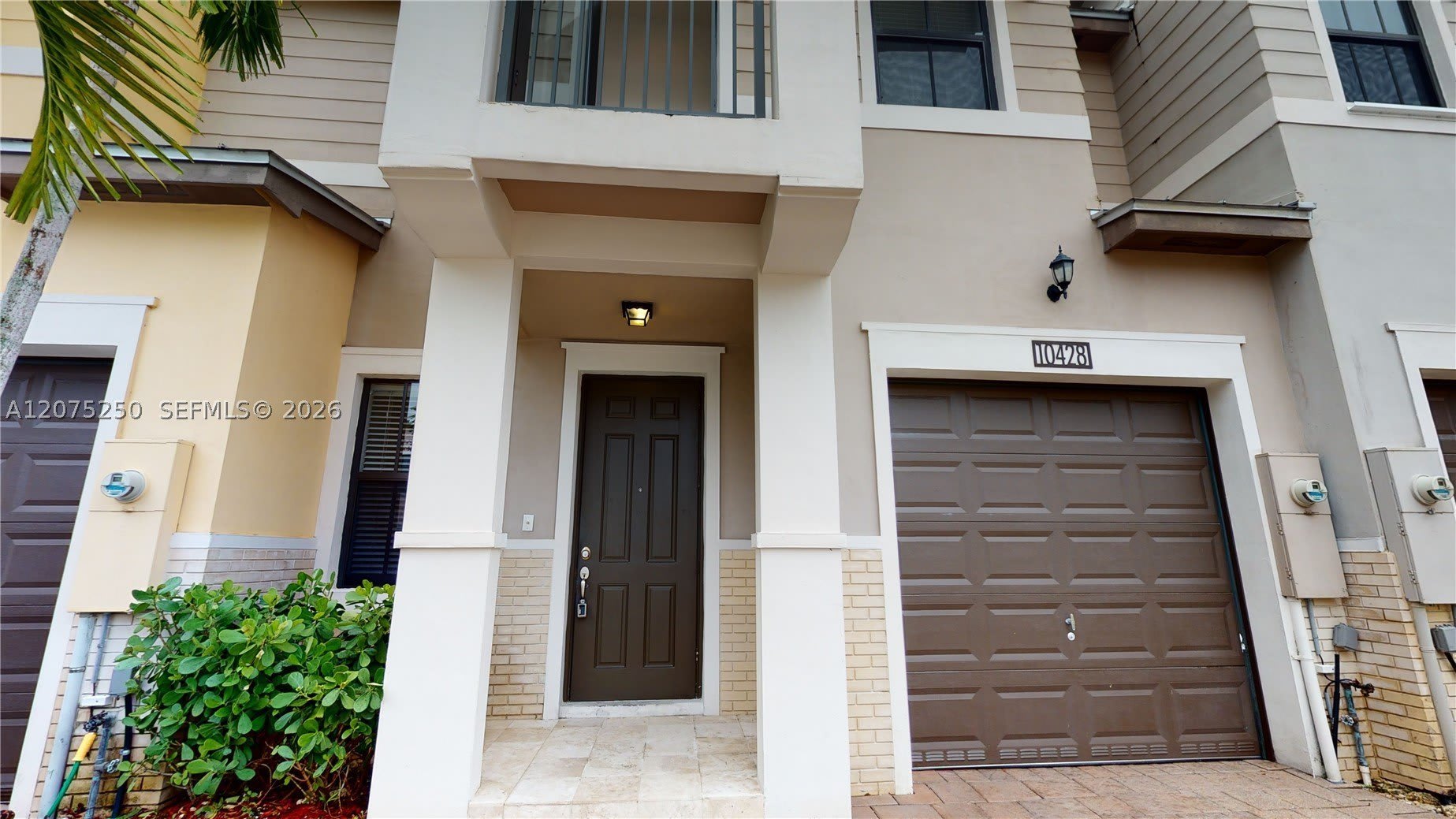 10428 NW 61st St – photo 1