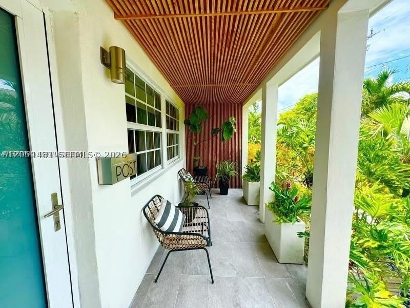 555 Ne 127Th St – photo 2