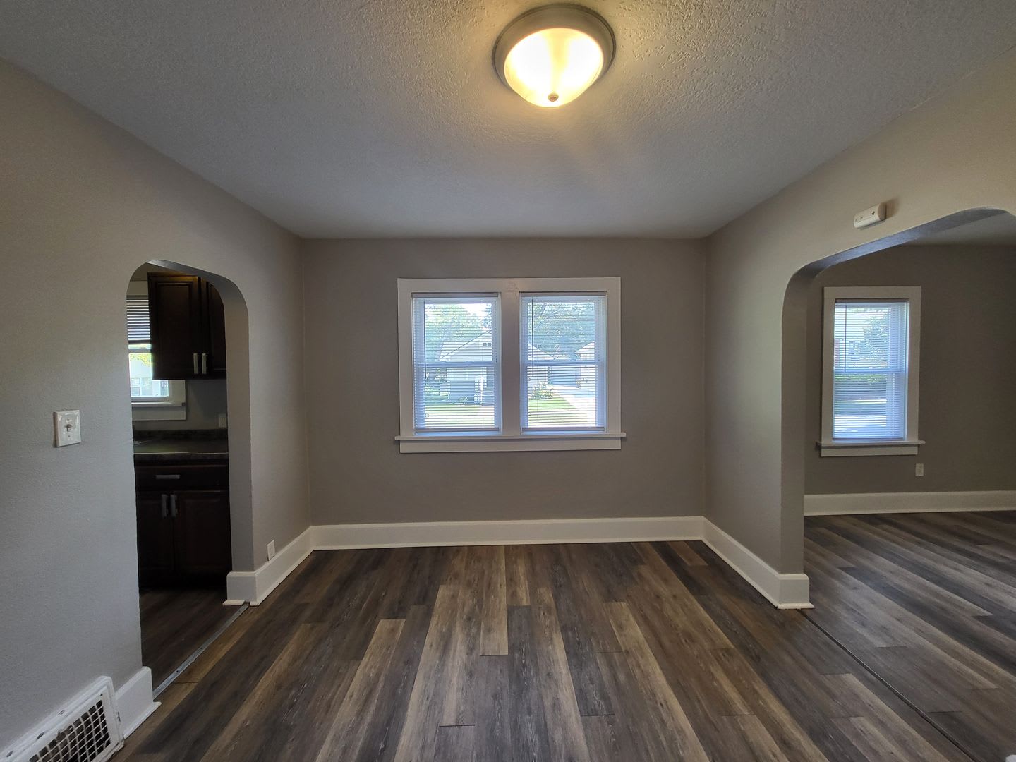2 Bedroom, 1 Bathroom home! – photo 4