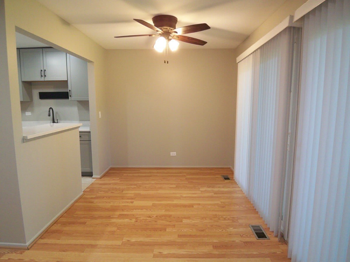 1546 Williamsburg Drive – photo 5
