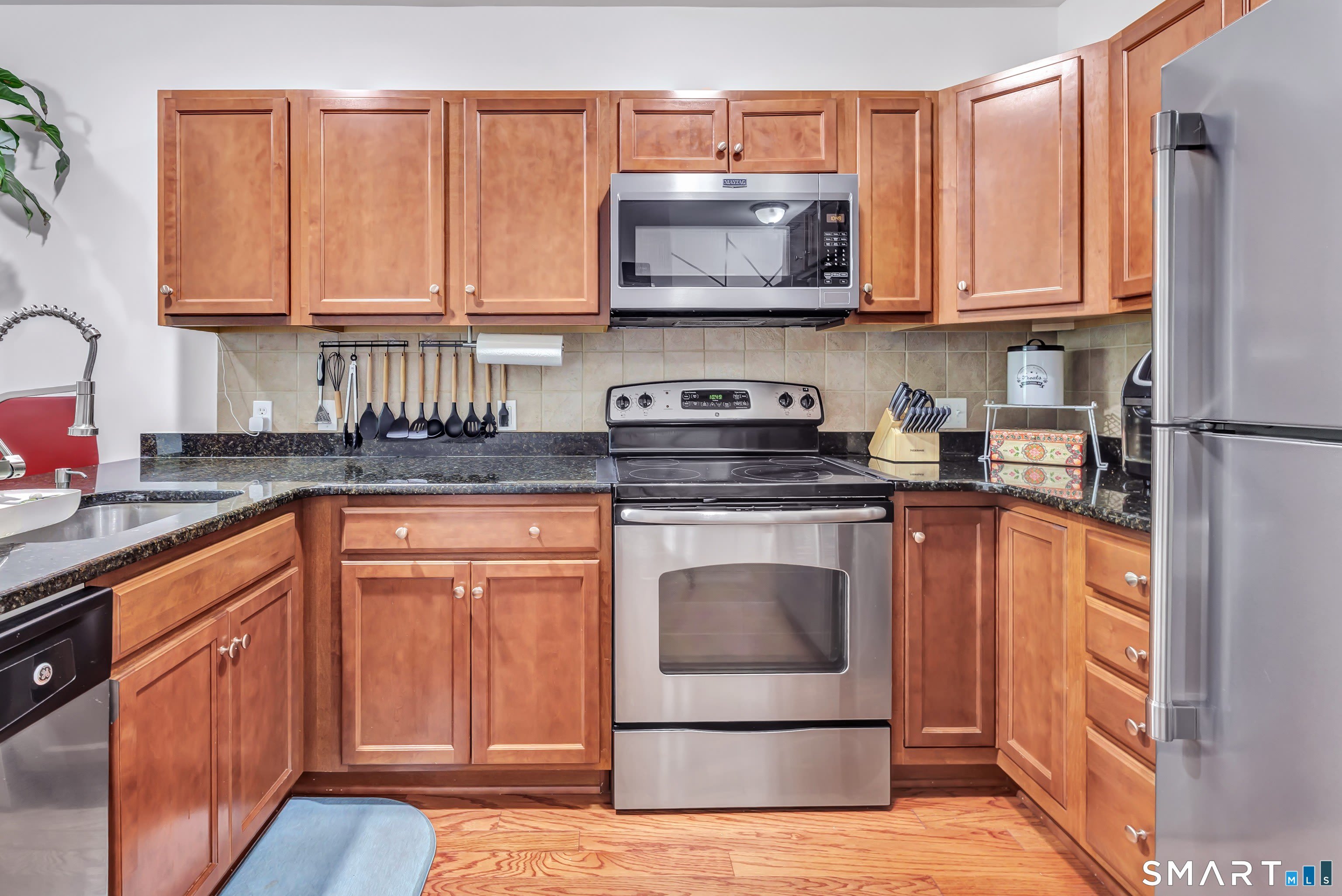 2660 North Avenue – photo 4