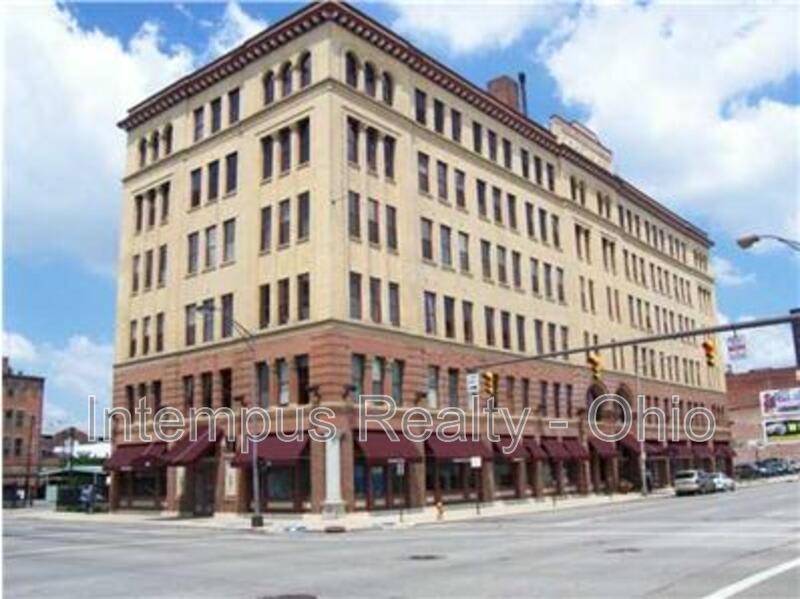 150 E Main St – photo 1