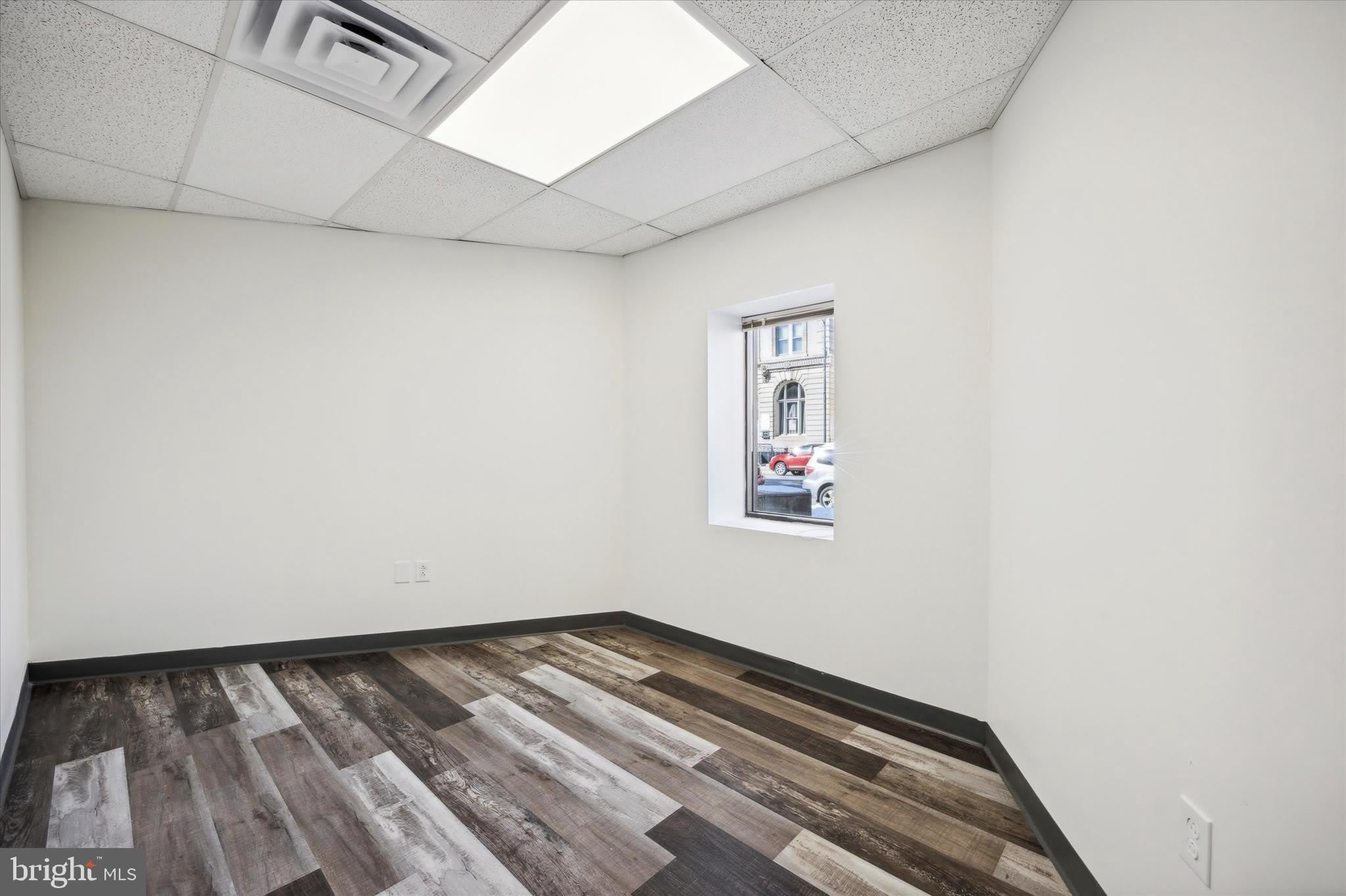 256 E LINCOLN Highway – photo 5