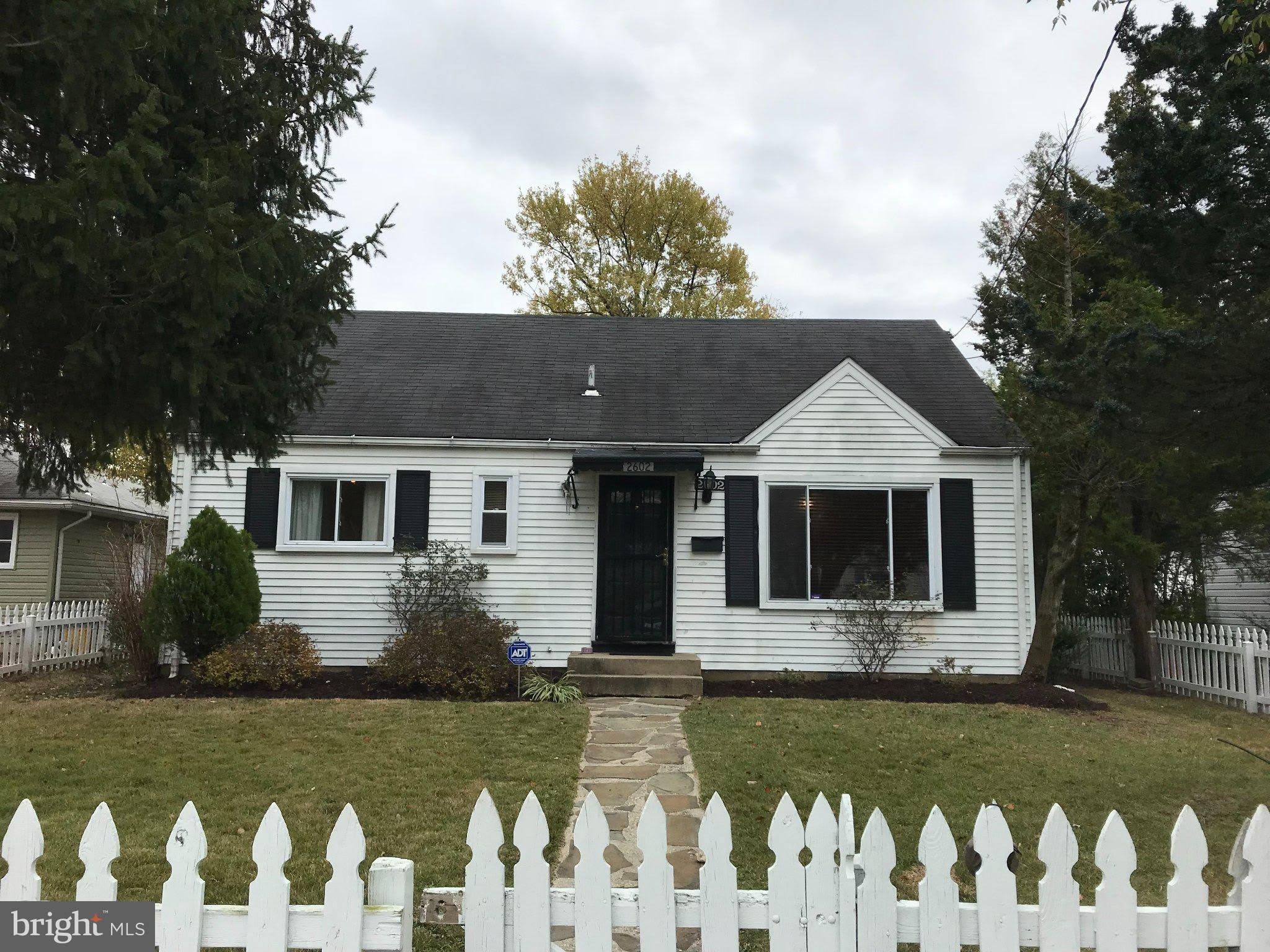 2602 LAKEHURST Avenue – photo 1