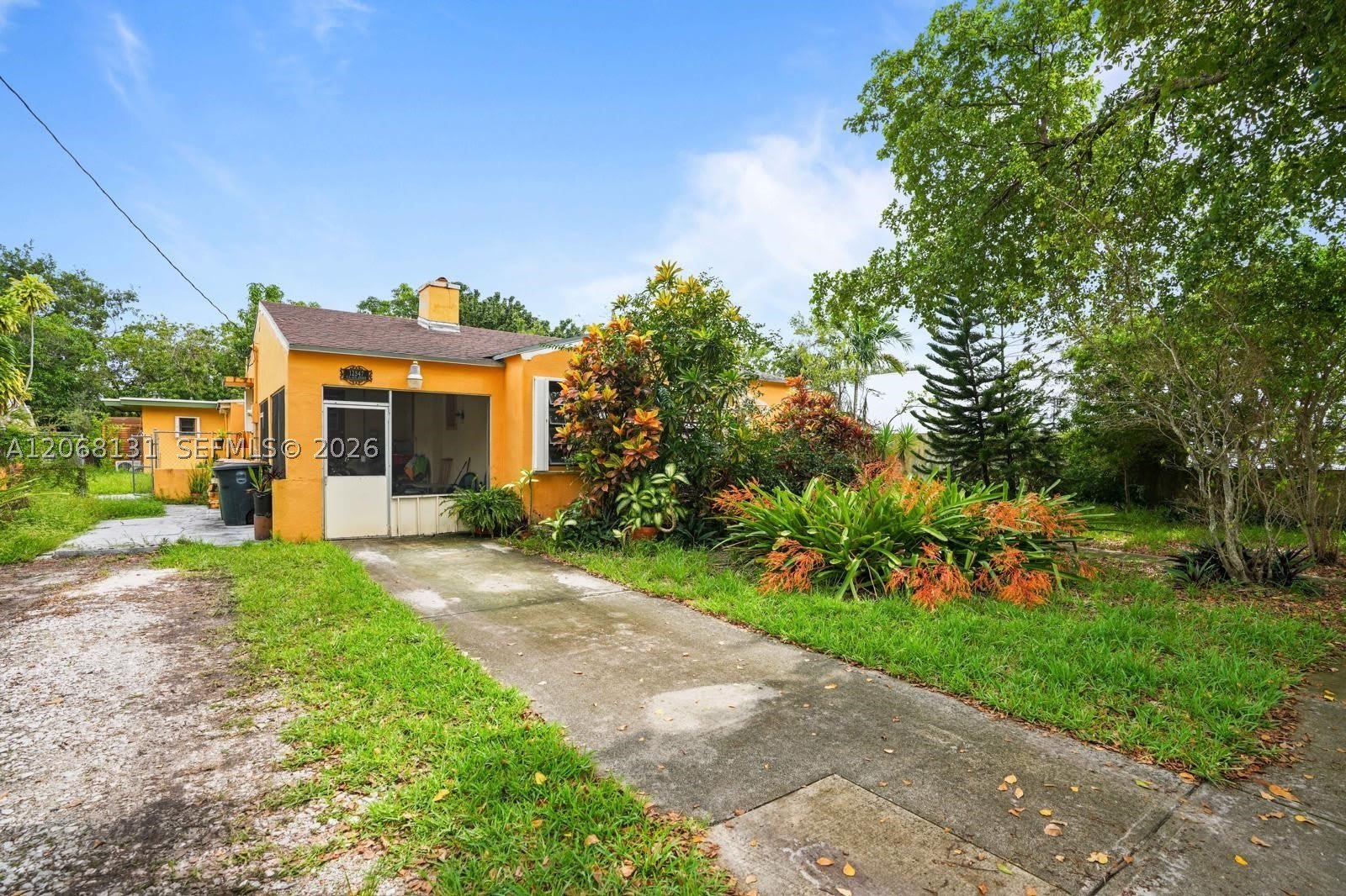 12547 NE 4th Ave – photo 2