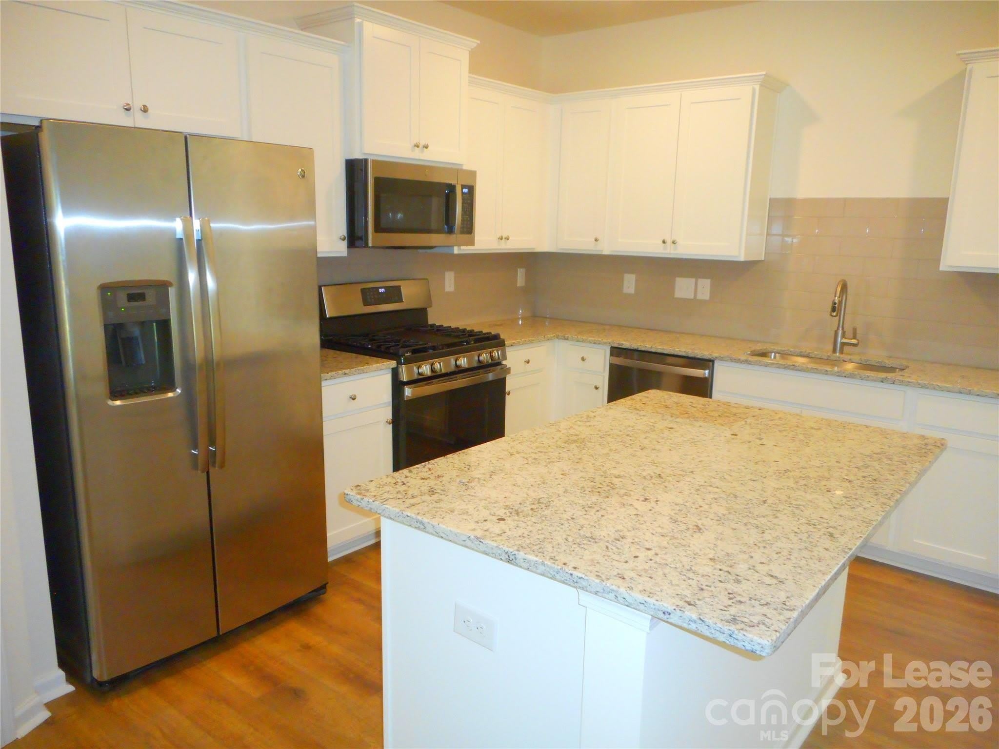 2837 Aubrey Street – photo 5