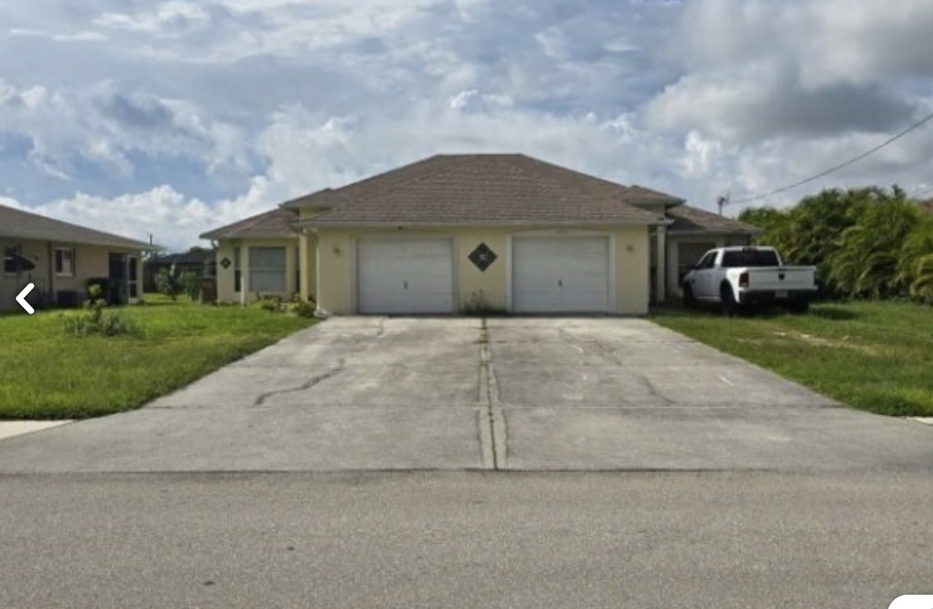 2202 NE 6 St – photo 1