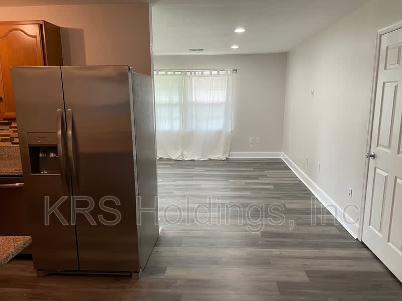 8011 Beckner Ct – photo 3