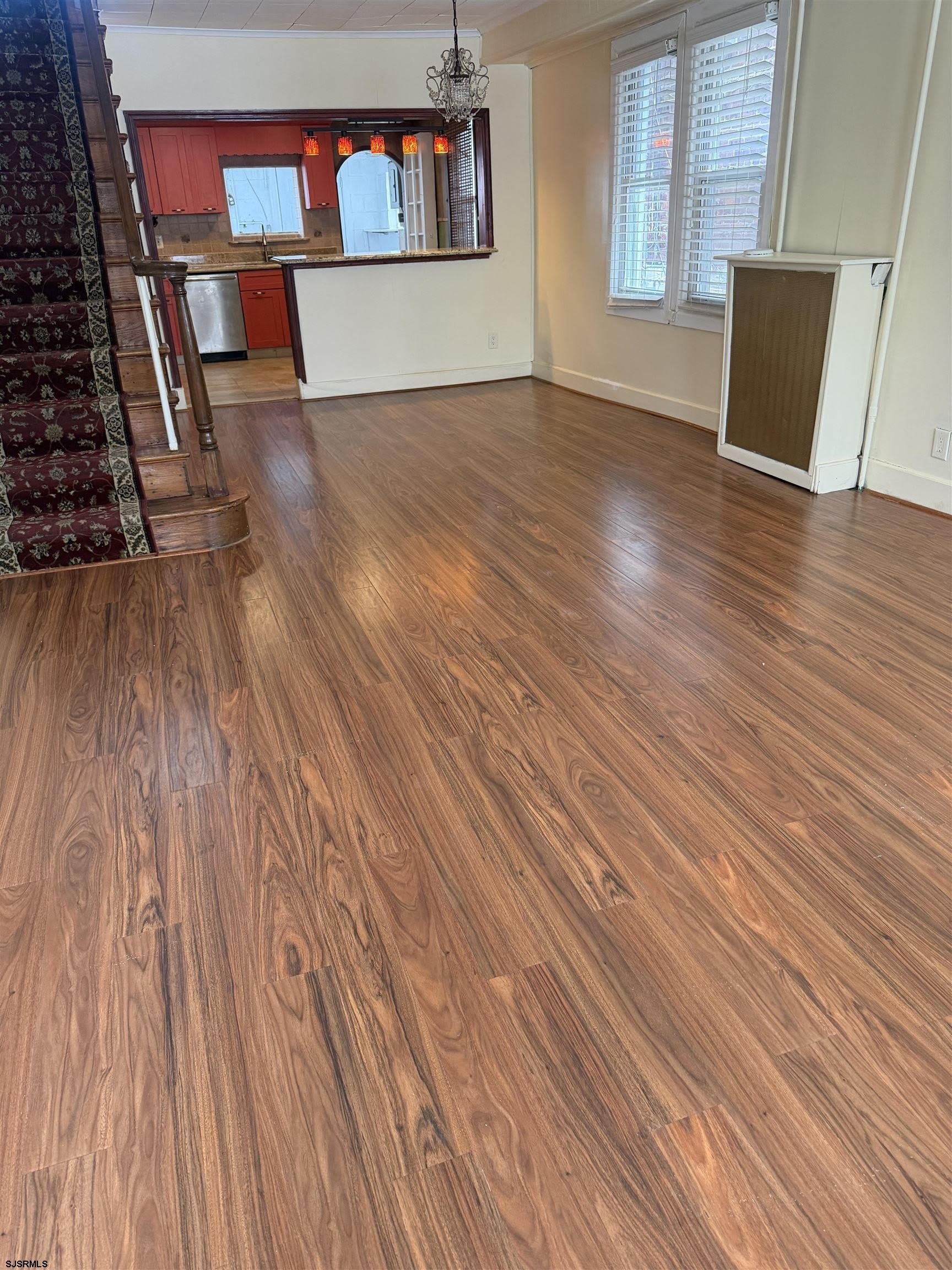 213 N Arizona Ave – photo 2