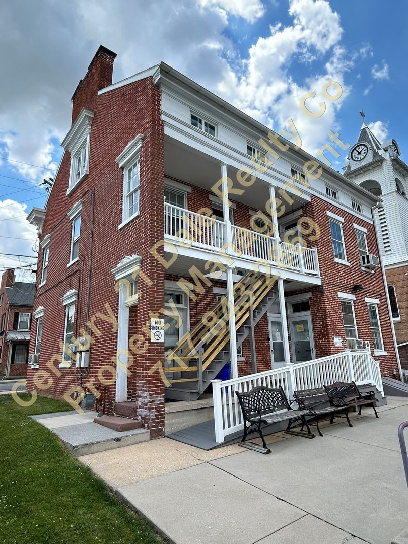 N Main St 5 – photo 4