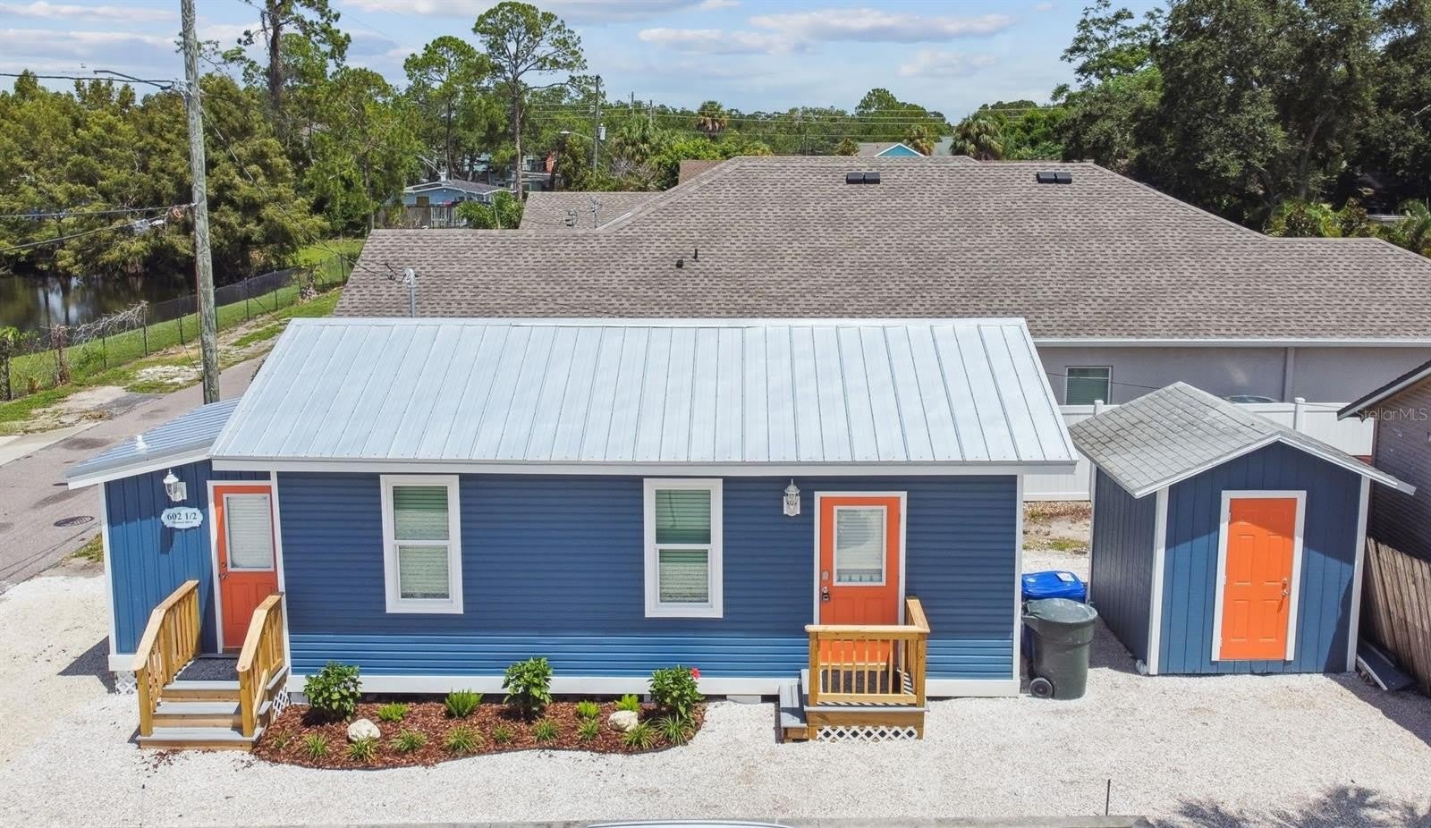 602 1/2 SKINNER Boulevard – photo 2