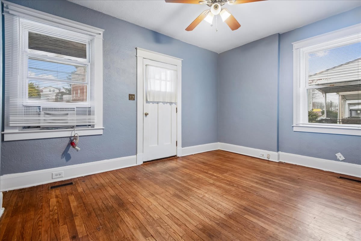4007 Biddison Lane – photo 3