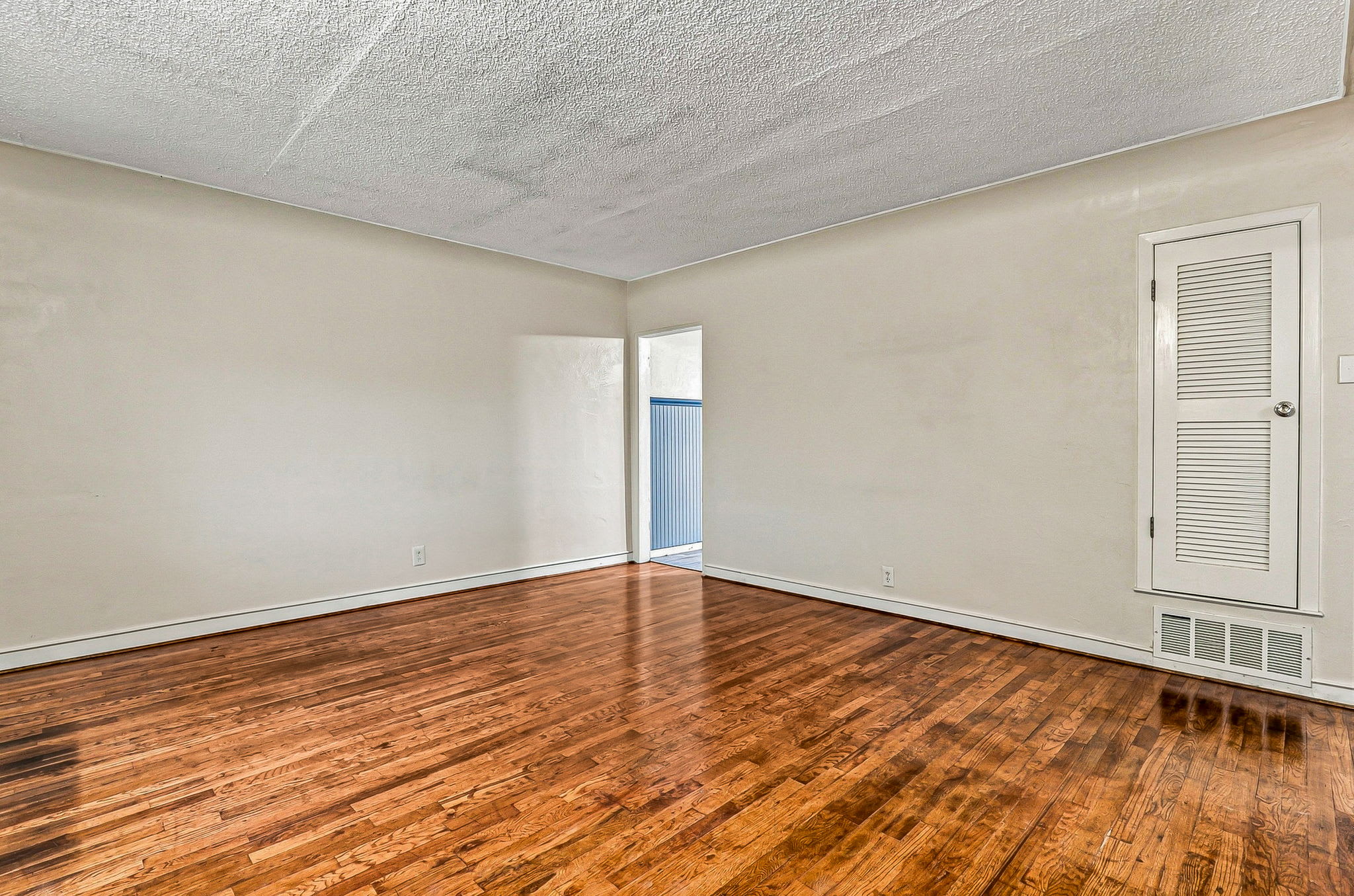 7713 Veracruz Avenue – photo 5