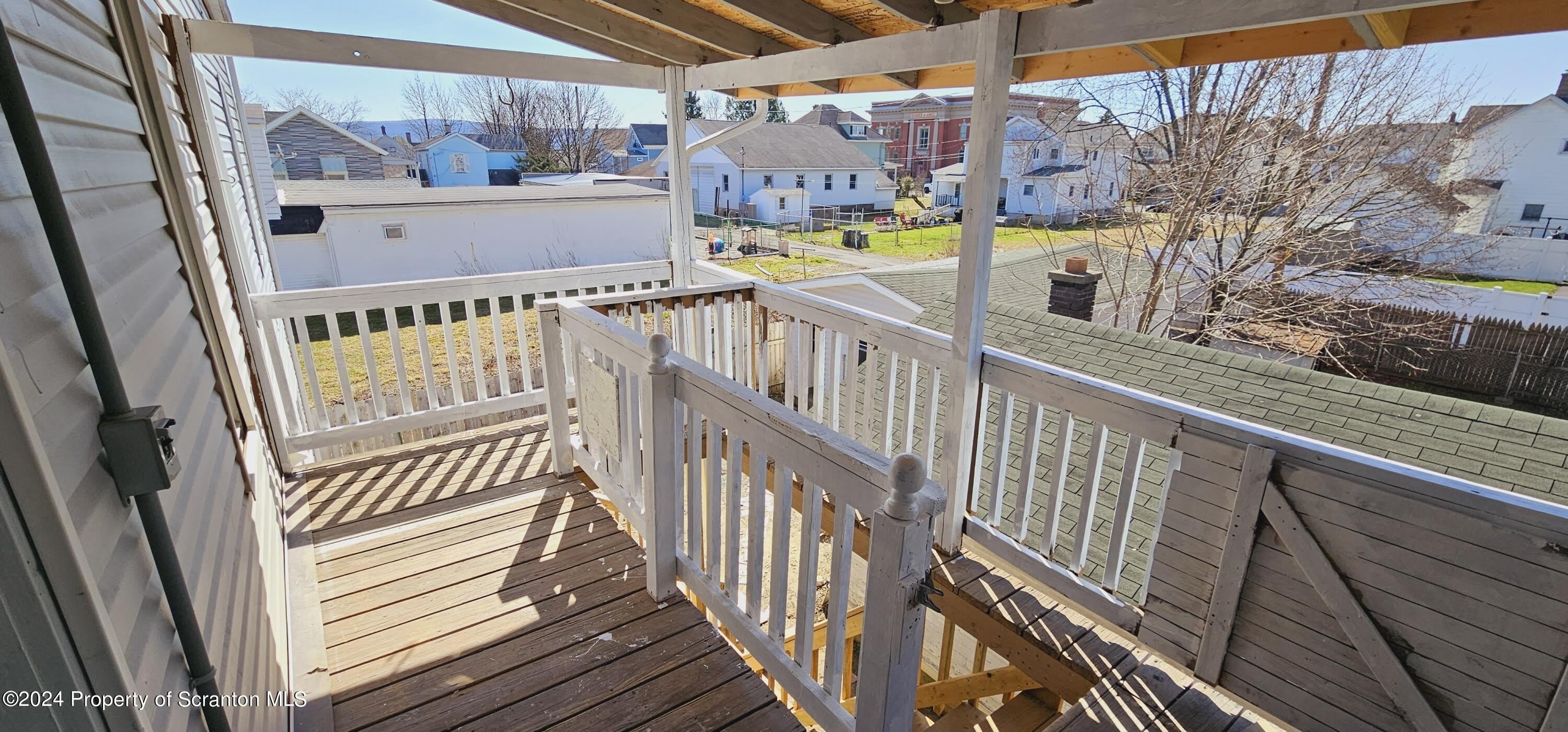 1319 Washburn Street – photo 2