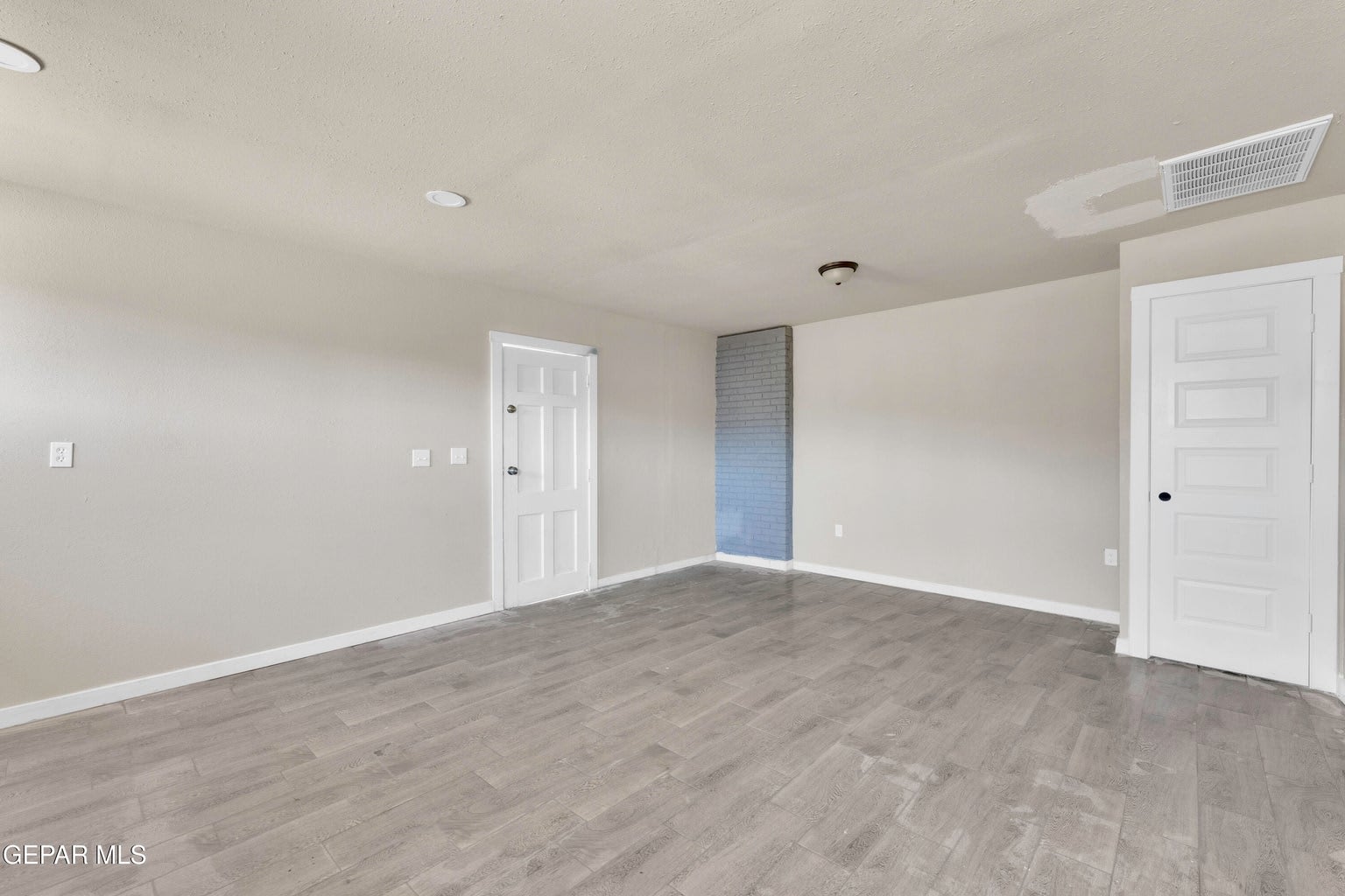 8827 Mount Elbert Drive – photo 3