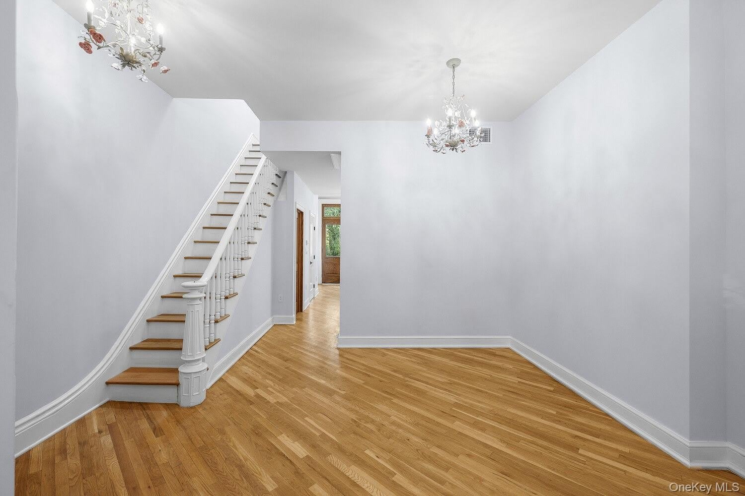 486 16TH Street – photo 2