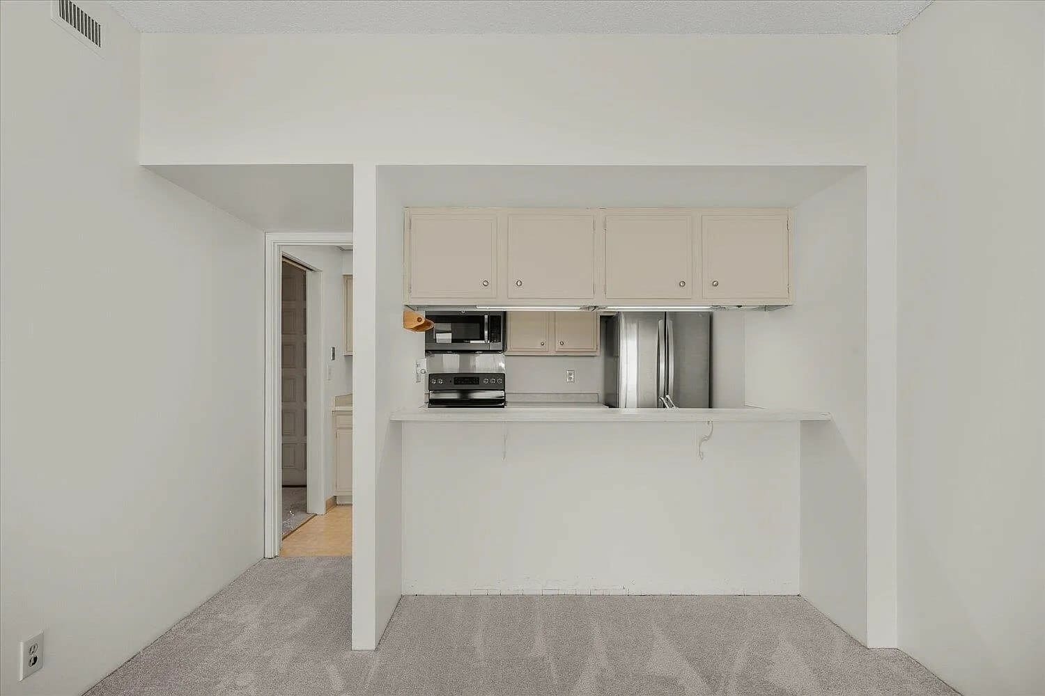 700 West 7th Avenue – photo 1