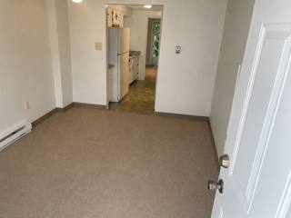 231 Alexander Street 1F – photo 3