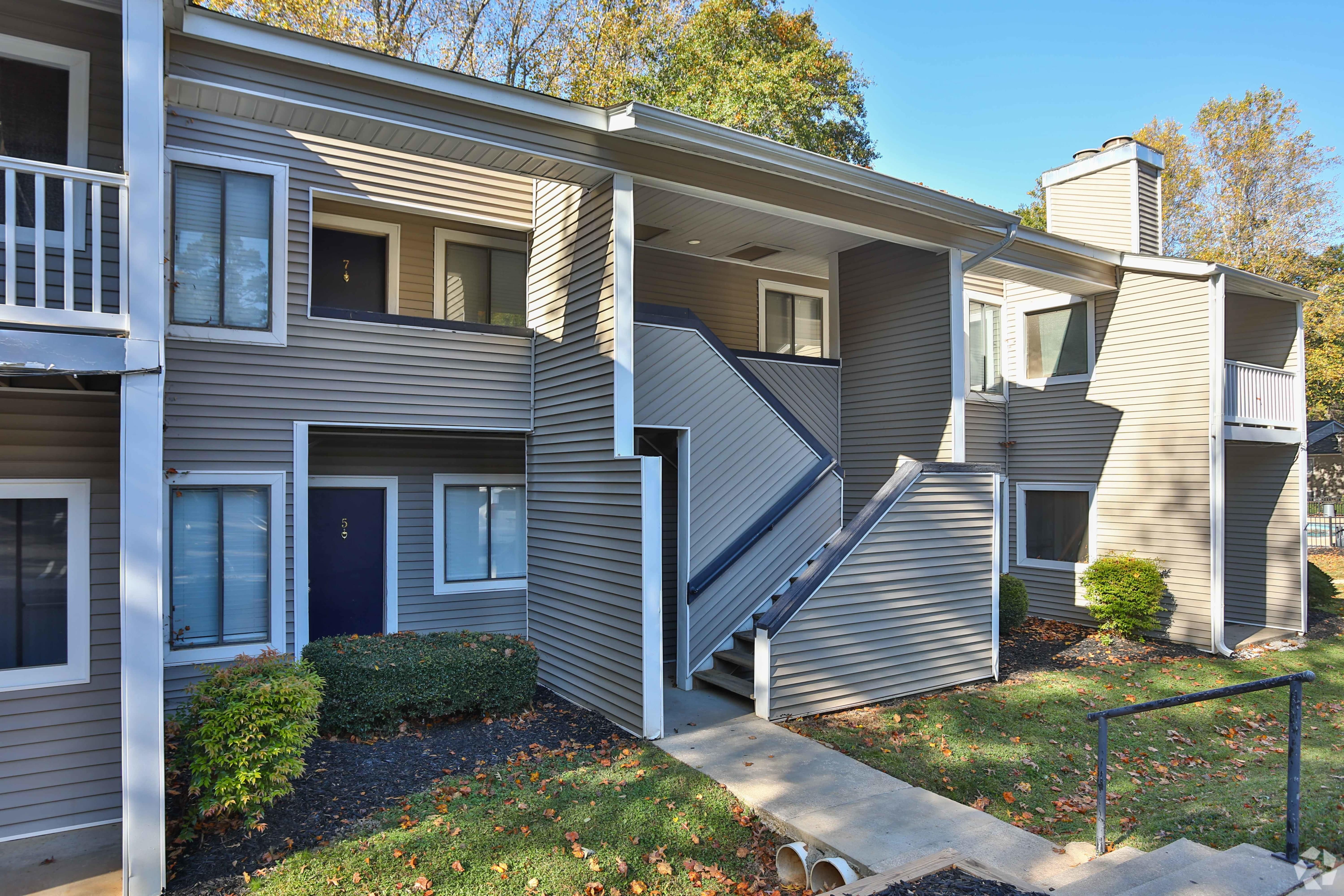 The Bluffs Apartment Homes – photo 1