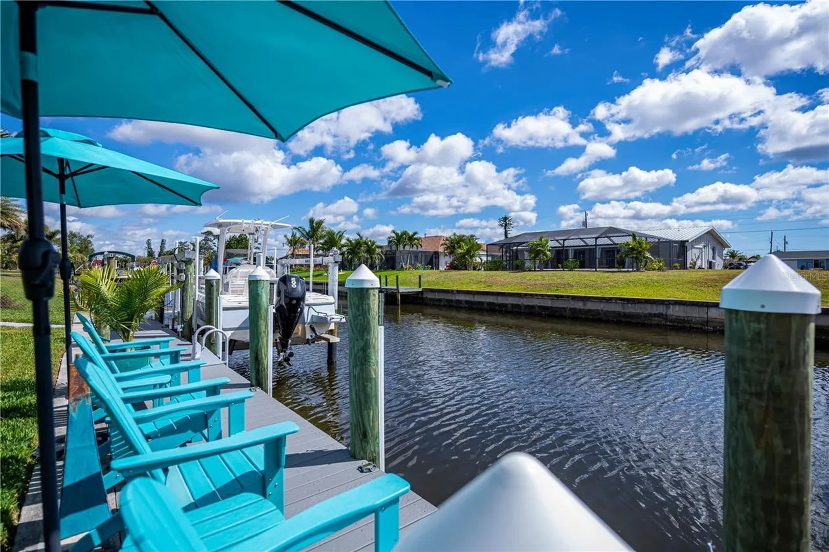 Furnished Short Term Rental 3 Bed 2 Bath Single Family Pool Home 5 000 Month Heated Swimming Pool Canal View – photo 2