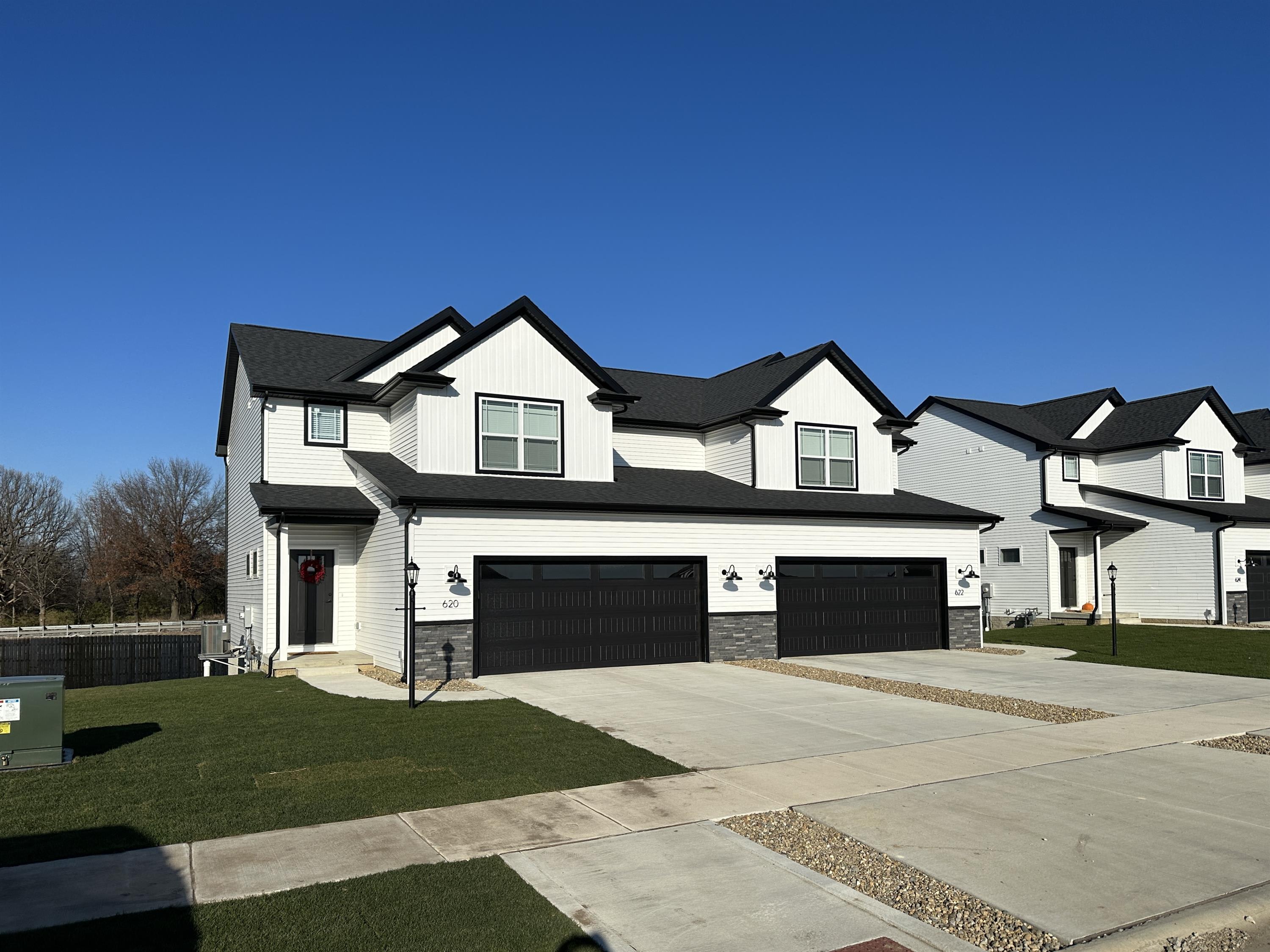 626 Rapp Dr – photo 1