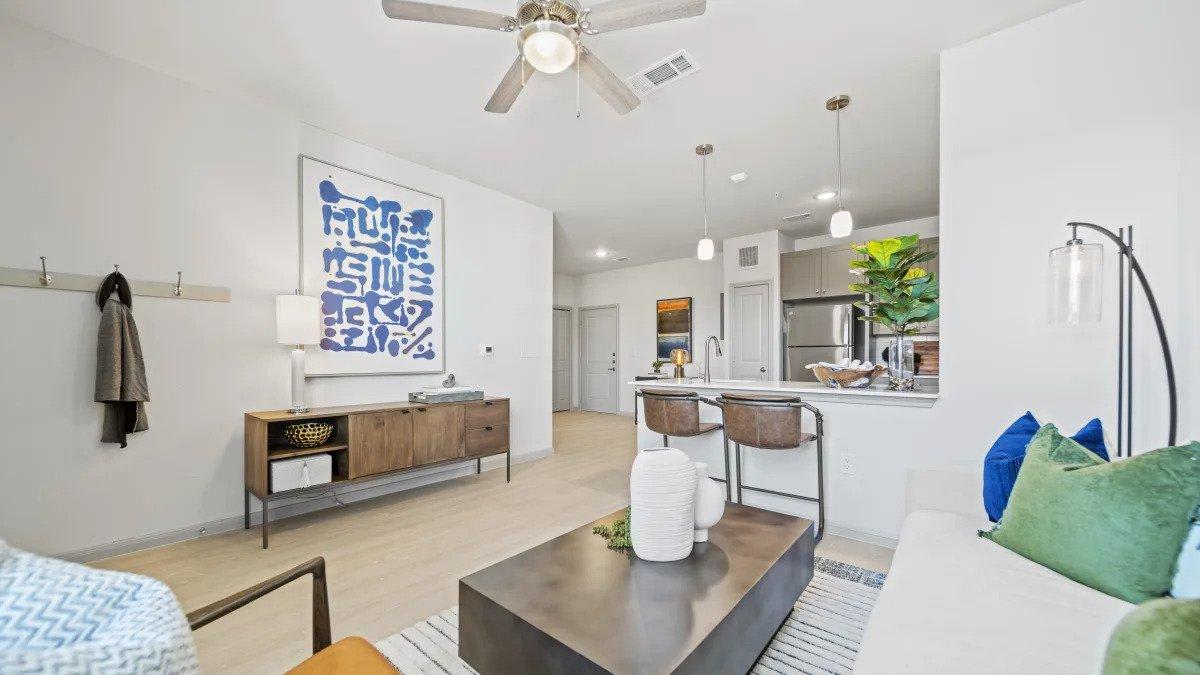 1011 S Heatherwilde Blvd – photo 5