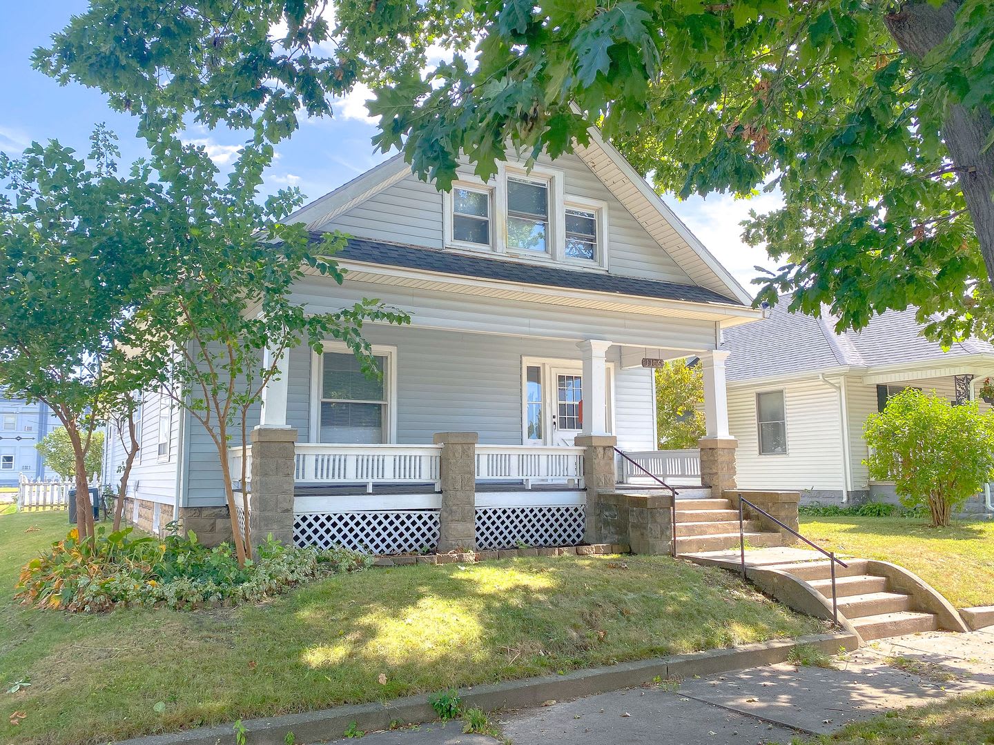 3 bedroom 2 bath – photo 2