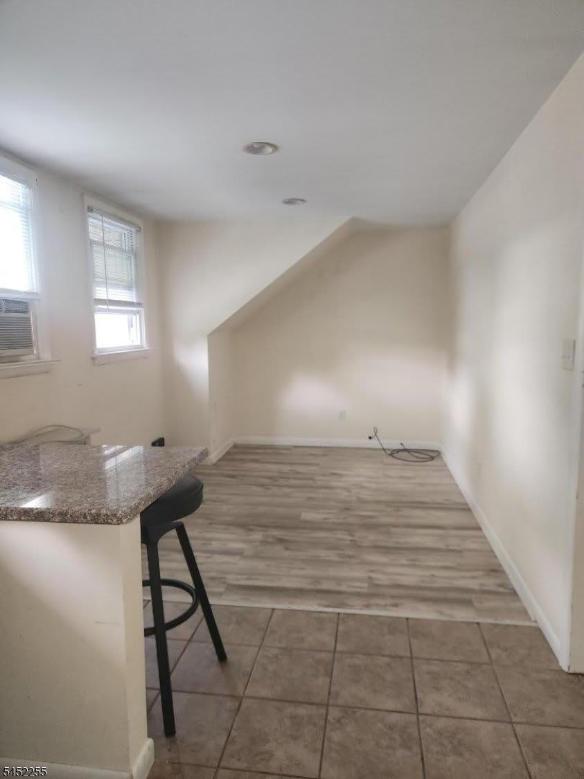 525 Maple Ave – photo 3