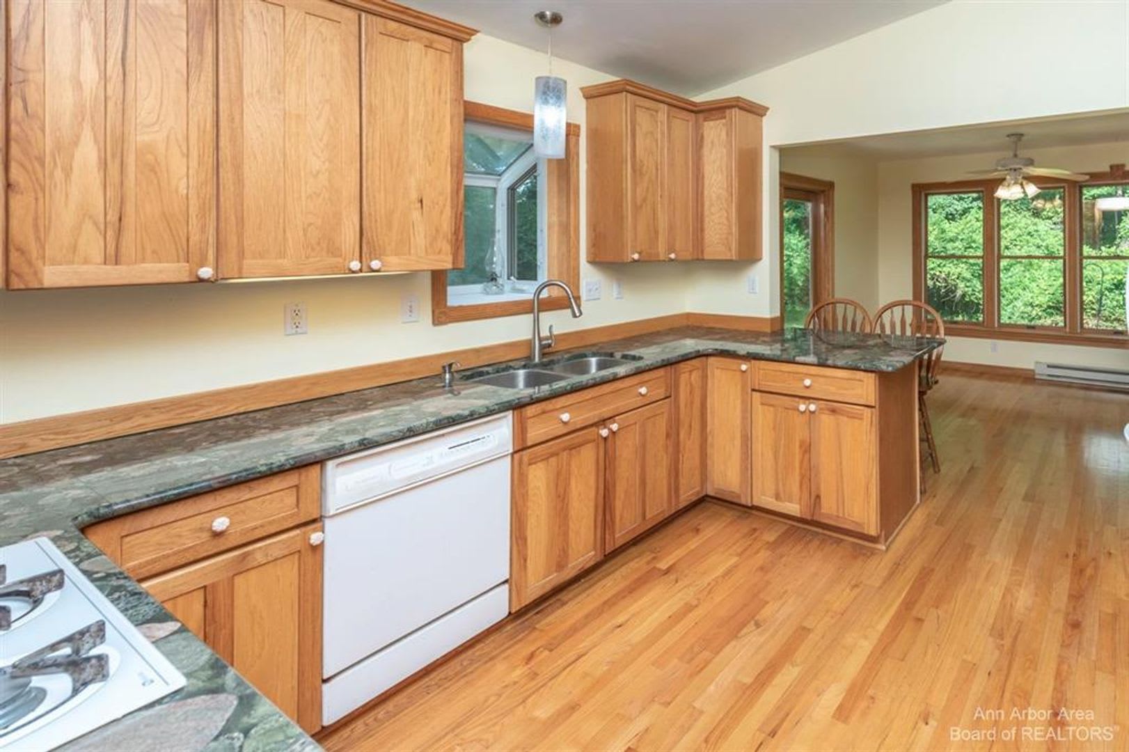 Spacious Home! – photo 5