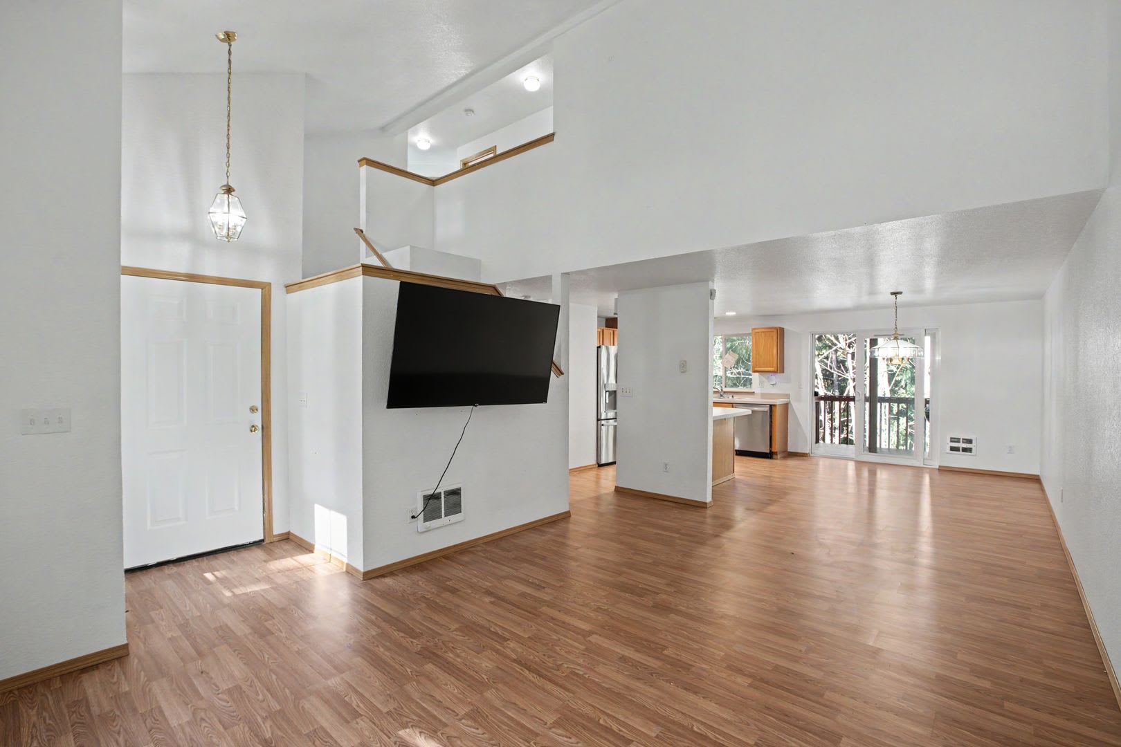 Beautiful 3 Bedroom Home In A Gated Community With Resort Style Amenities – photo 2