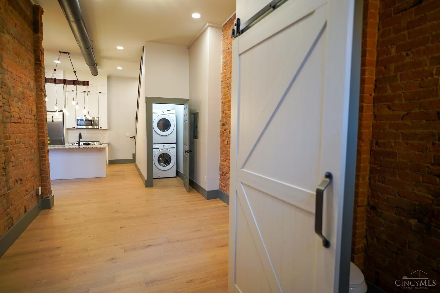 472 Dayton Street – photo 2