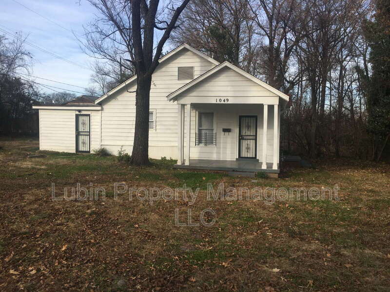 1049 Stonewall St – photo 1