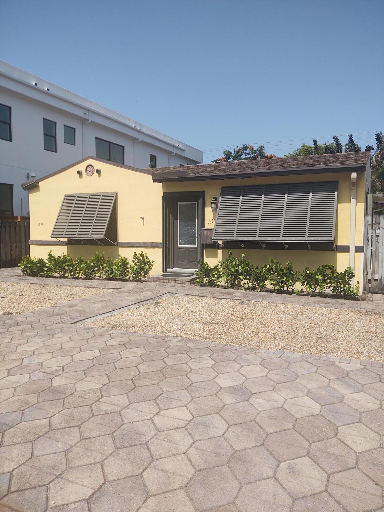 1324 NE 16th Terrace – photo 1