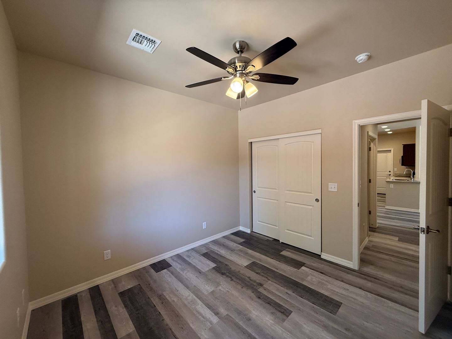 2 Bedroom 2 Bathroom Townhome – photo 4