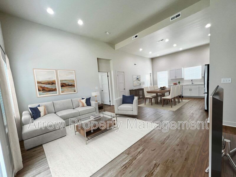 1067 North Claude Road – photo 4