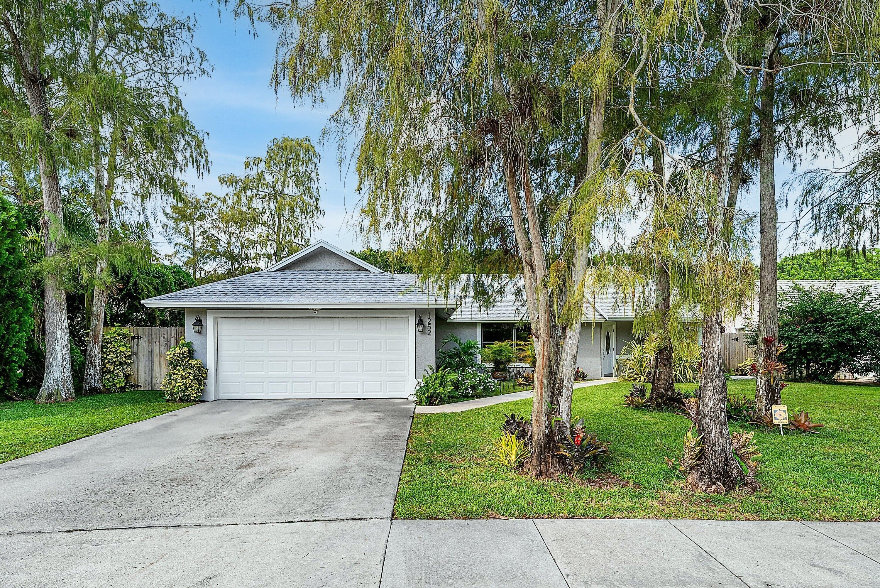1252 Raintree Lane – photo 1