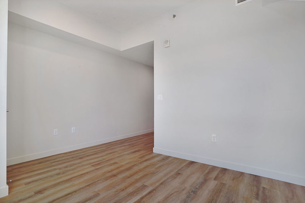 9Ten West – photo 4