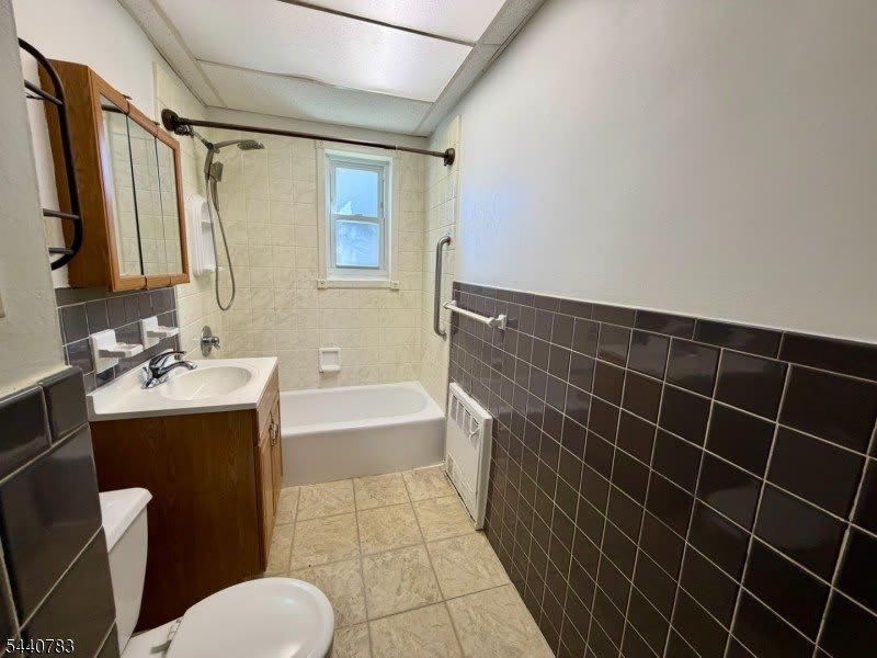 6-12 Hillside Ave C0204 – photo 3