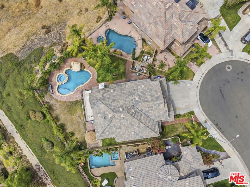 28760 Bridger Ct – photo 2