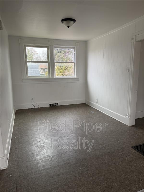 534 1 2 E Wyandotte St – photo 5
