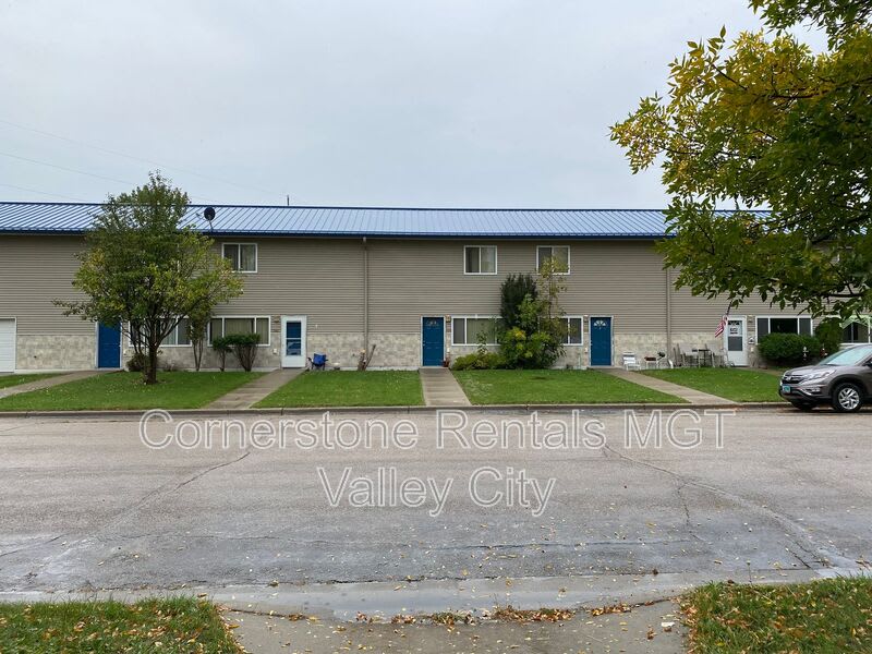 540 10th Ave SE – photo 1