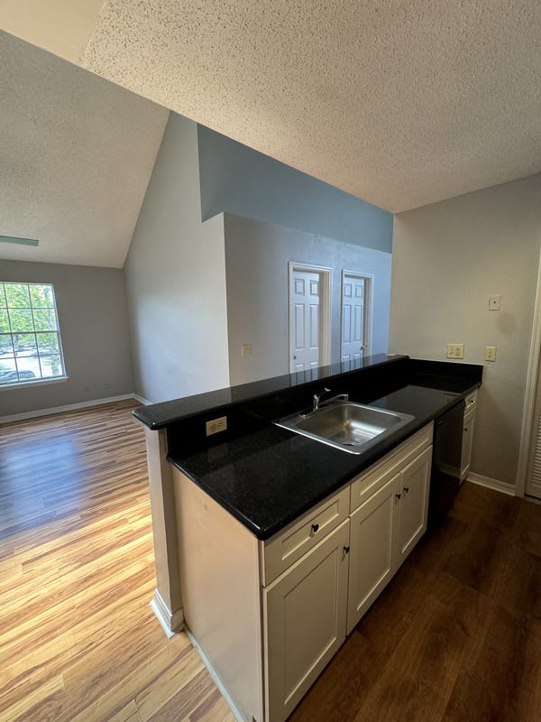 6010 Westgate Dr – photo 5